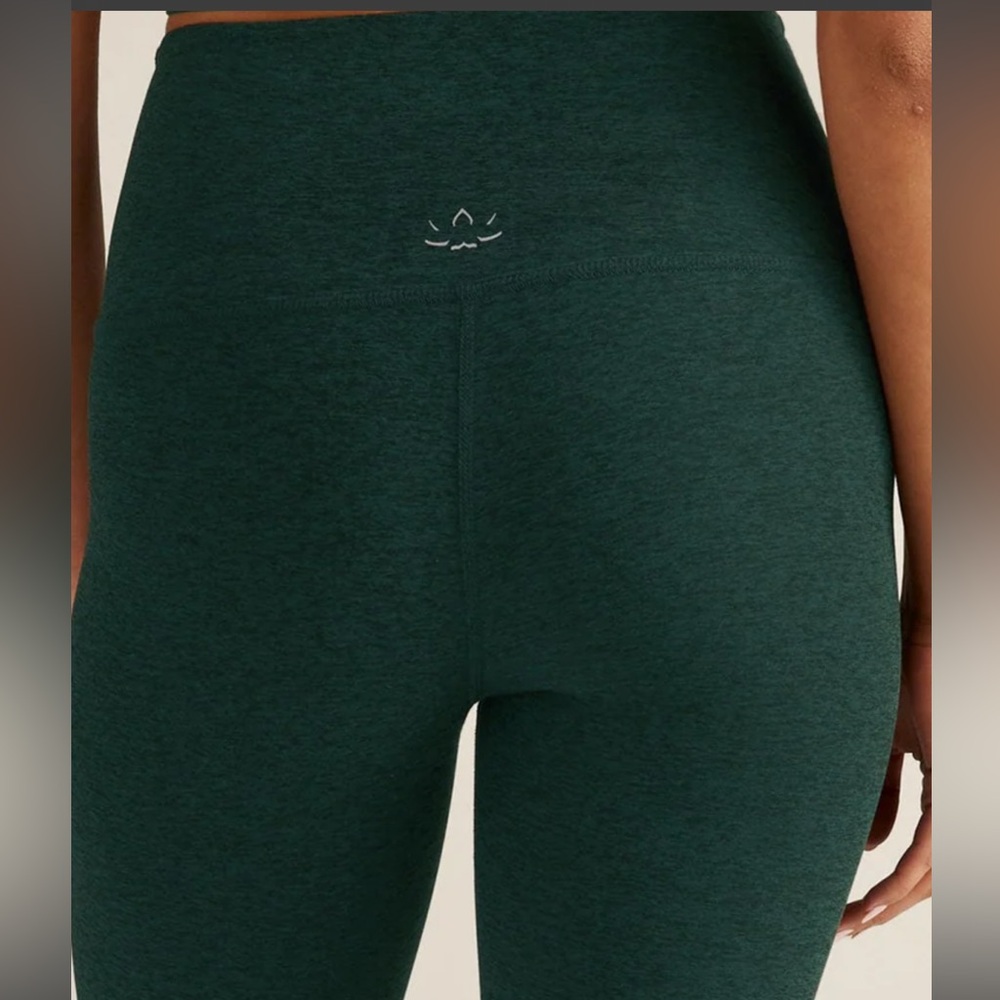 NWT Beyond Yoga Spacedye Equipped Pocket Midi Legging- MIDNIGHT GREEN